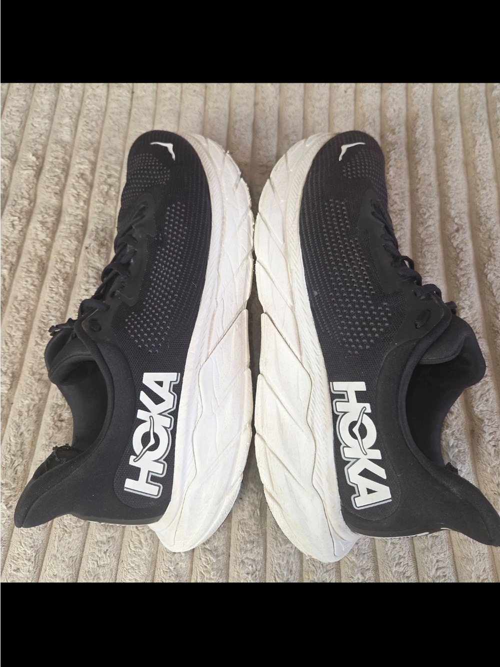 Hoka Arahi 7 Men's Running Shoes Size 12 2E (Wide) Black White Sneakers DZ2617-1 - Picture 6 of 9